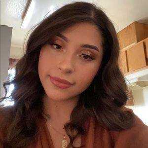 Meet your Posher, Evelyn